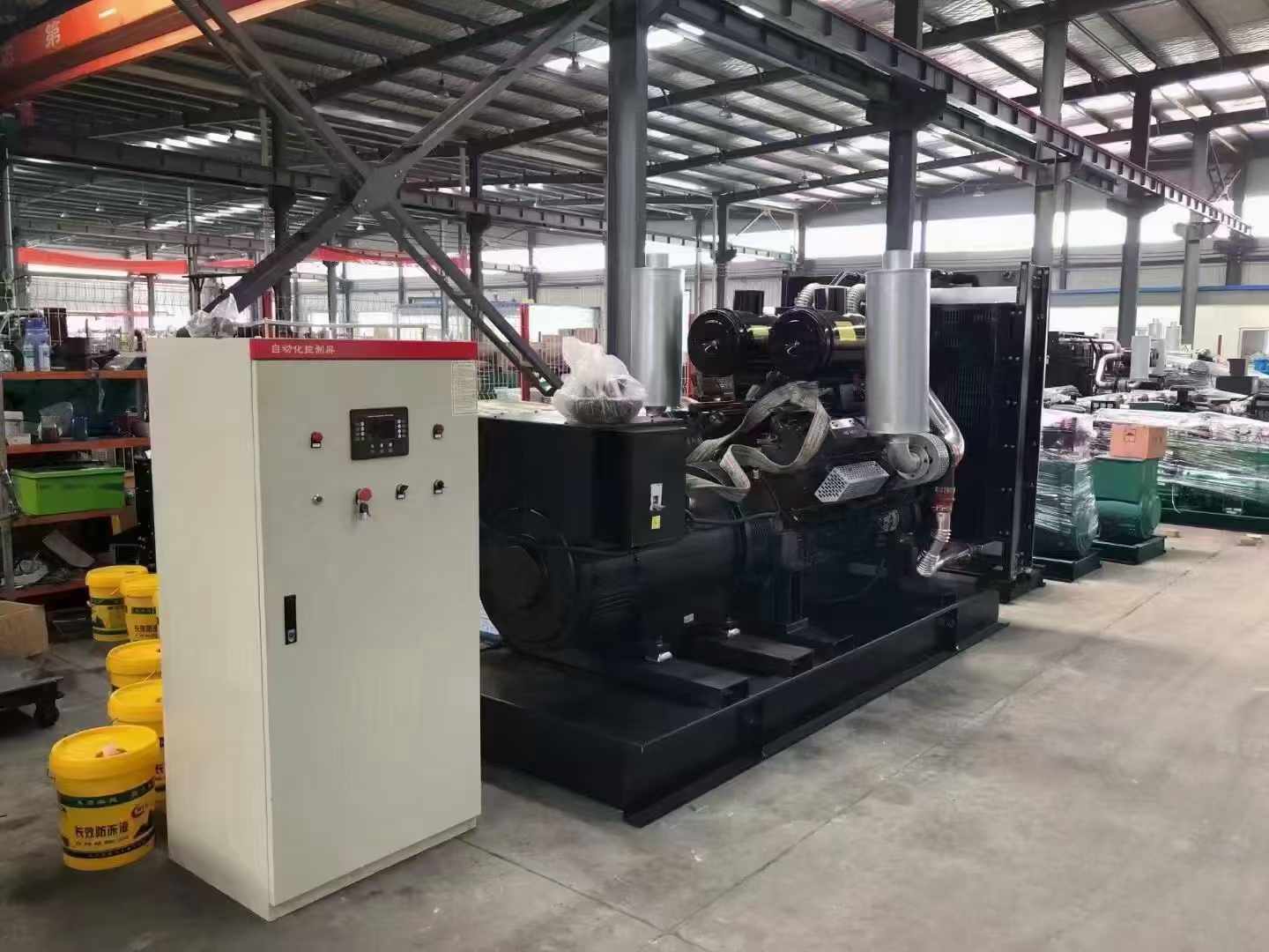 新余柴油发电机组负载测试时，若出现异常运行状态应如何处理？
